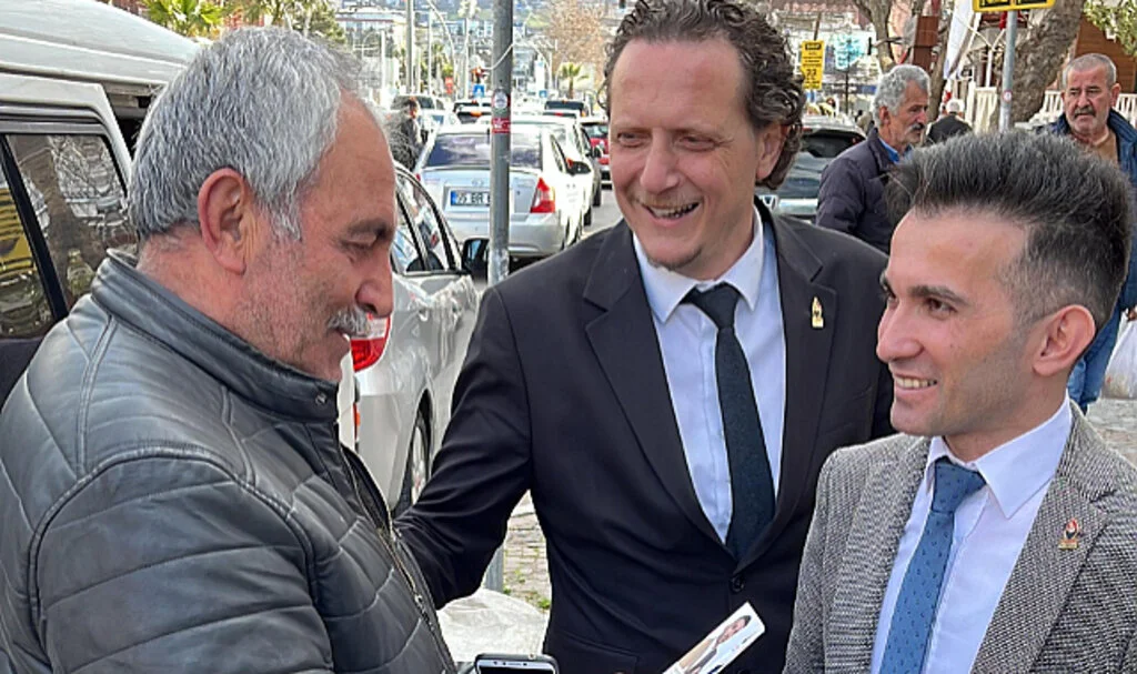 Zafer Partisi Atakum Belediyesi Başkan Adayı Tugay Başsan: 'Aynı şeyleri yaparak farklı sonuç çıkmaz'