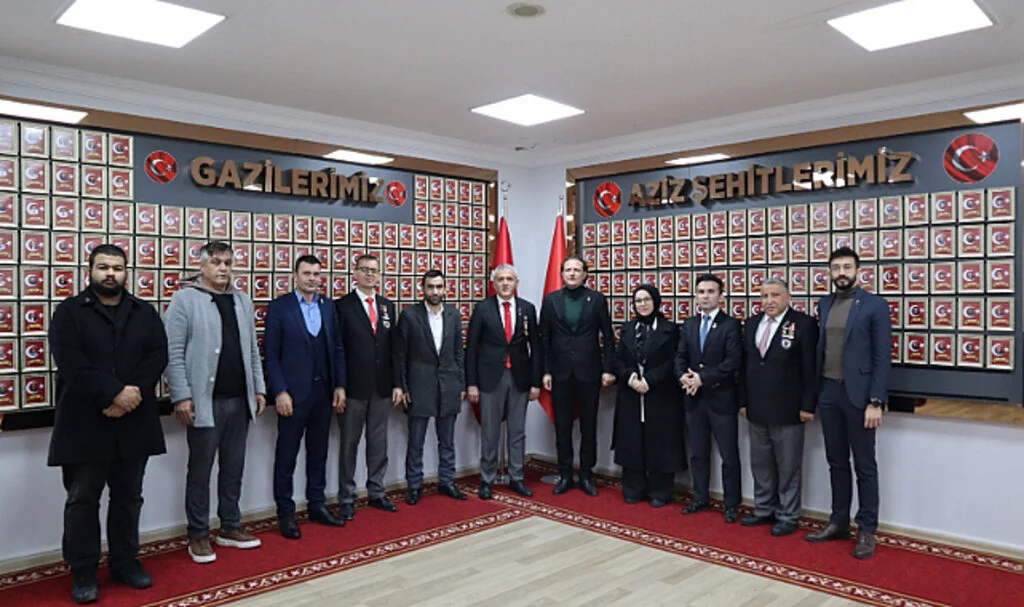 Zafer Partisi heyetinden 18 Mart'ta anlamlı ziyaret
