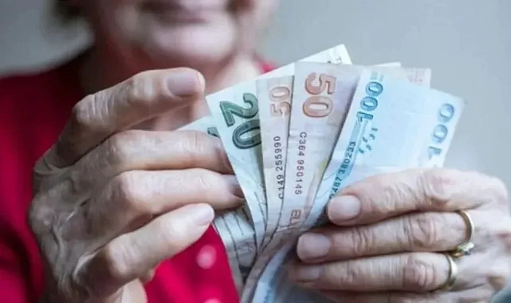 15,3 milyon emekliye bayram ikramiyesi ödendi