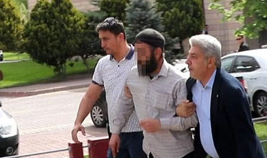 23 Nisan Provokasyon: 'Puta Tapmayın' Diye Bağıran Şahıs Gözaltına Alındı