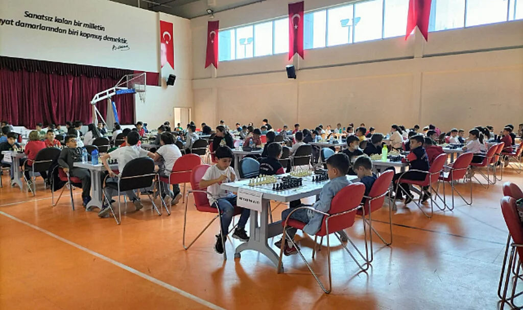 23 Nisan Satranç Turnuvası başladı