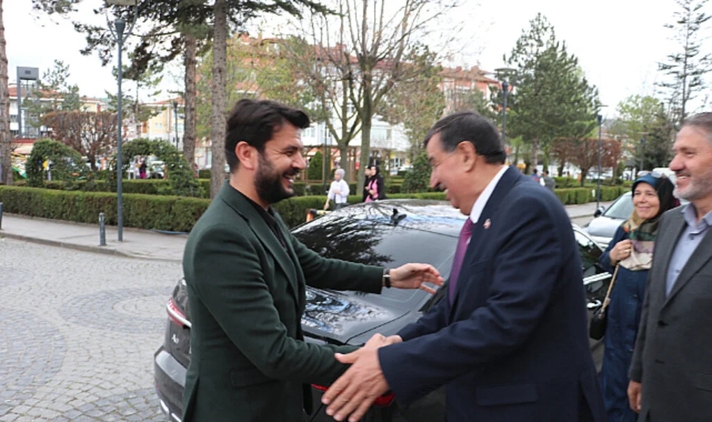 AK Parti Ankara Milletvekili Çelebi’den Başkan Murat İkiz’e ziyaret