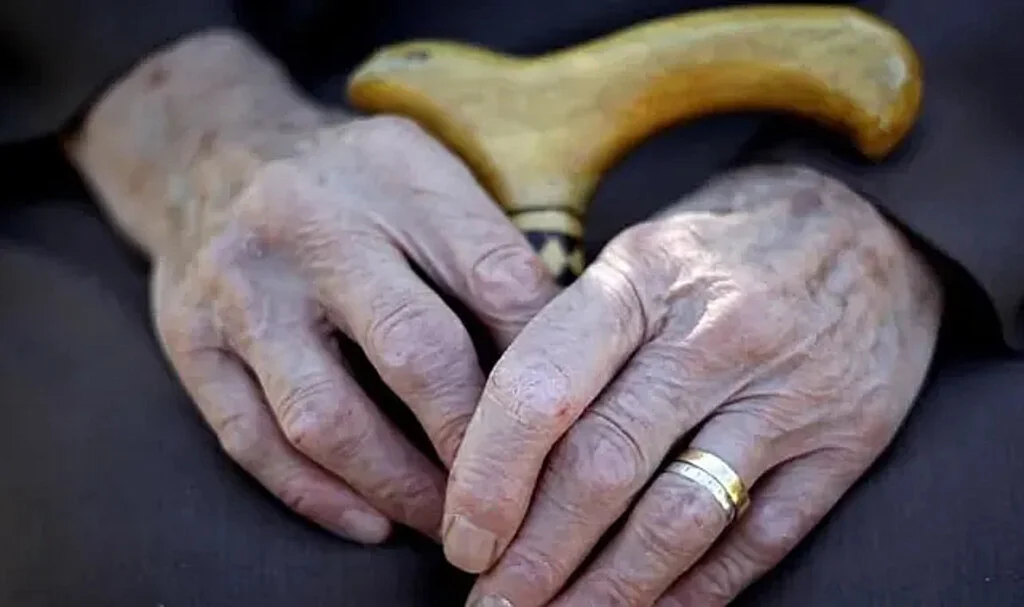 Alzheimer riskini yüzde 71 azaltan genetik keşfi!