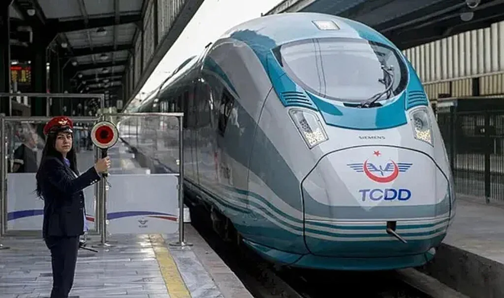 Antalya-Ankara Arasını 4 Saat 45 Dakikaya Düşürecek Hızlı Tren Projesi