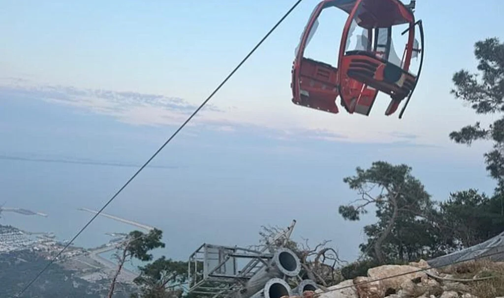 Antalya'da teleferik dehşeti: 1 ölü, 7 yaralı ve 184 kişi mahsur kaldı