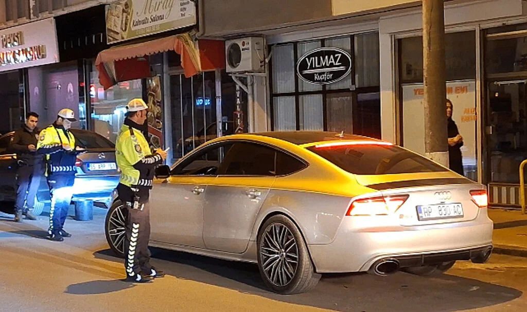 Bafra'da Narkotik ve Asayiş Uygulaması