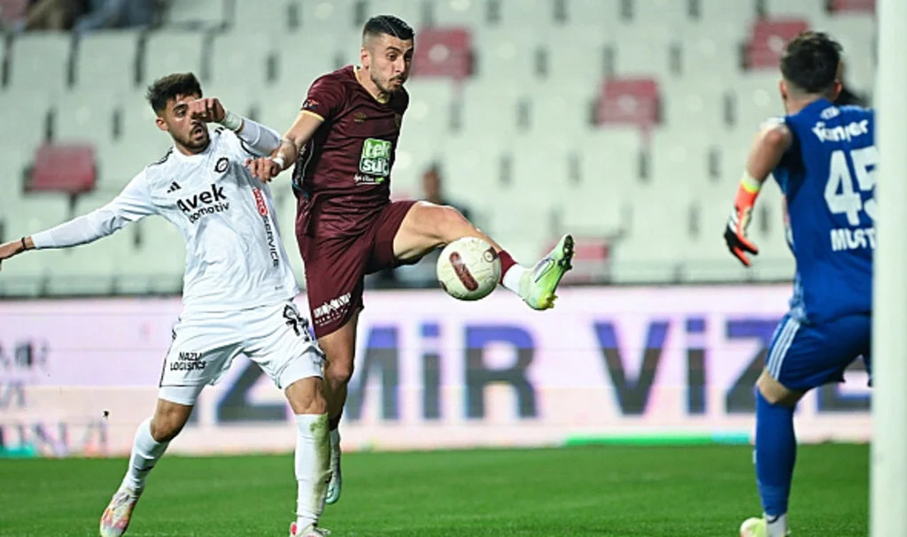 Bandırmaspor, Altay'ı 6-0 yenerek büyük galibiyet aldı