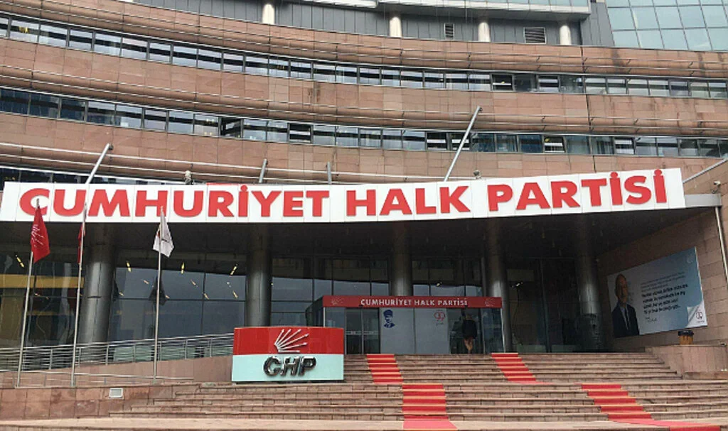 CHP'li Belediyelerin Devraldığı Borçlar 100 Milyar TL'yi Aştı