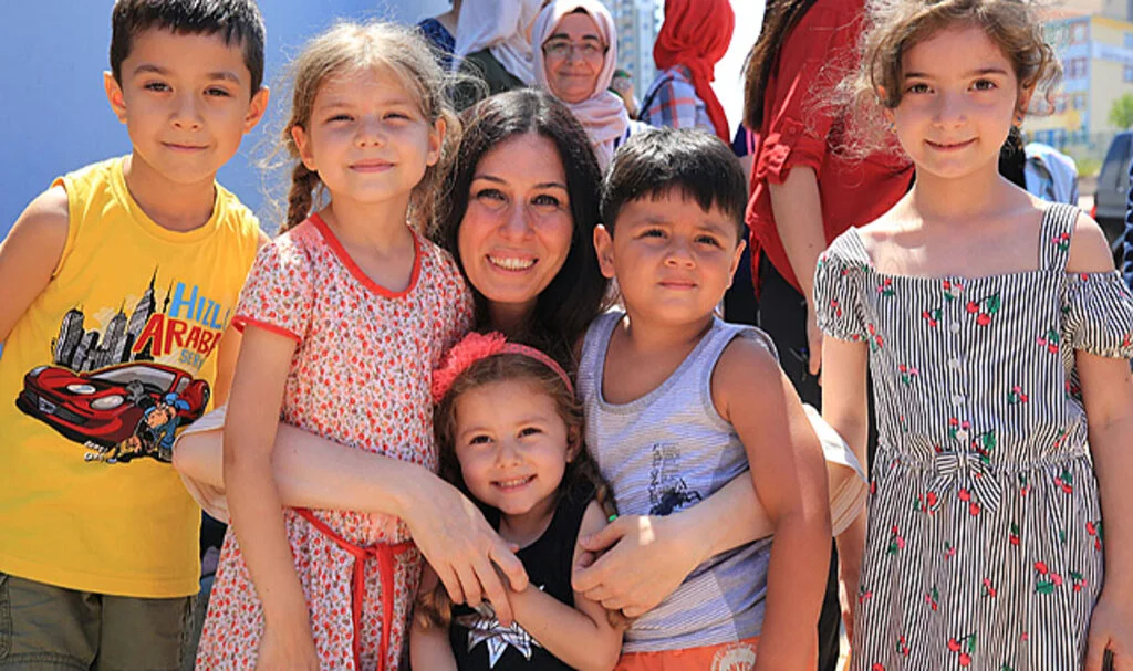 Çiğdem Karaaslan'dan 23 Nisan Kutlama Mesajı