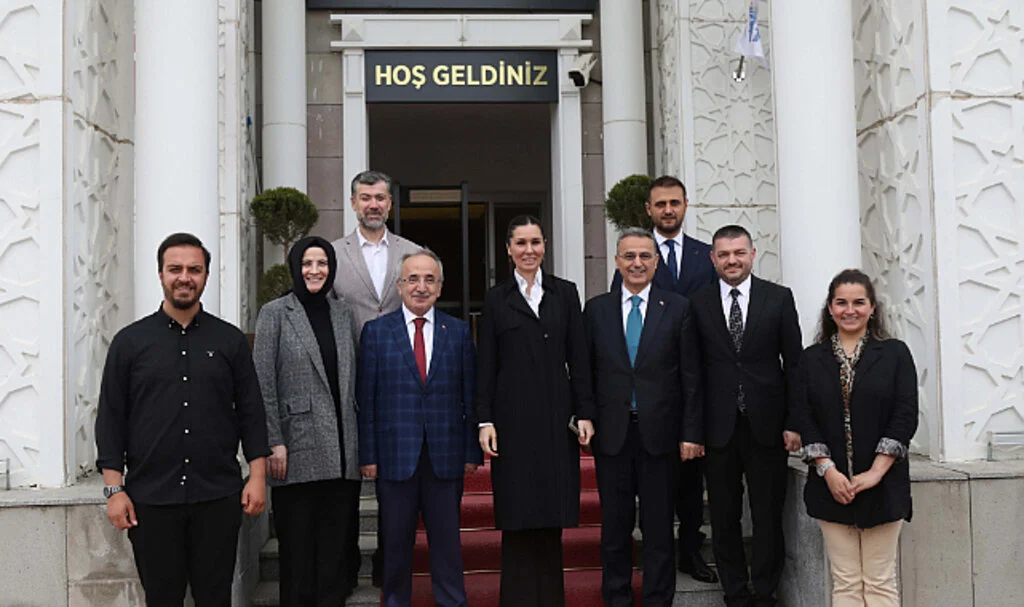 Çiğdem Karaaslan'dan İlkadım Belediye Başkanı İhsan Kurnaz'a Ziyaret