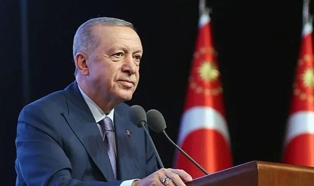 Cumhurbaşkanı Erdoğan, İYİ Parti'nin Yeni Genel Başkanı Müsavat Dervişoğlu'nu Tebrik Etti