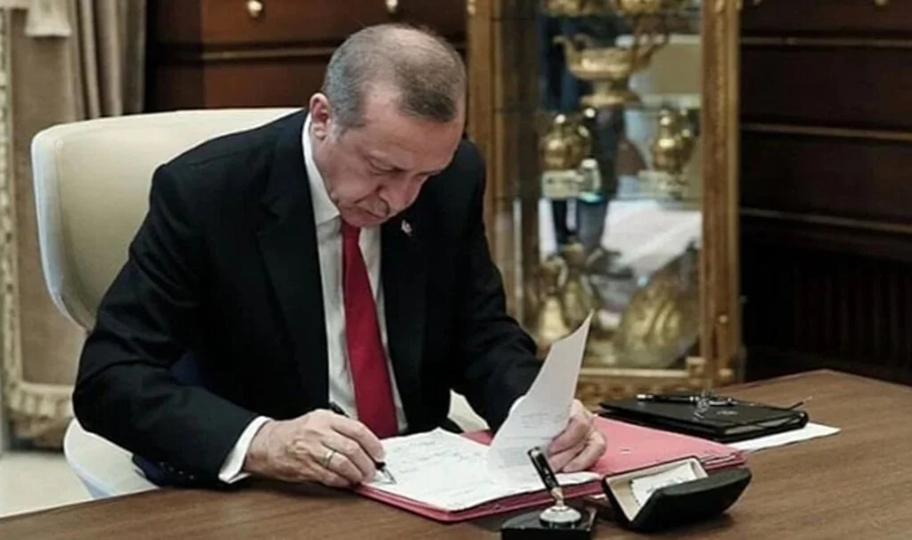 Erdoğan'dan Yeni AYM Üyesi Ataması