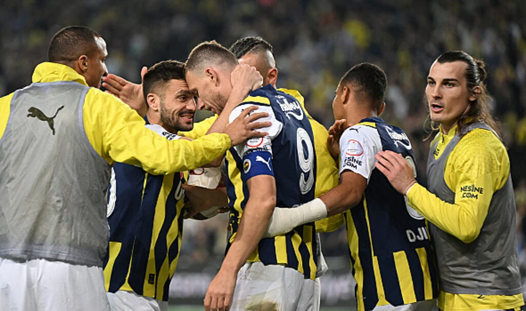Fenerbahçe, Adana Demirspor'u 4-2 mağlup etti
