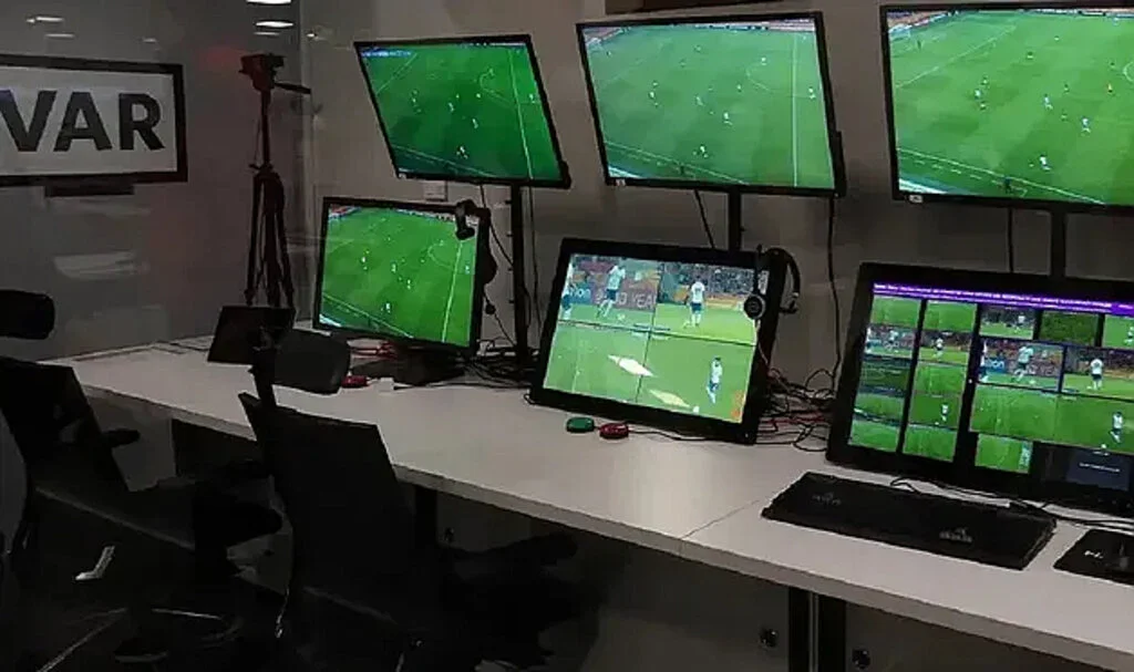 Fenerbahçe maçının yabancı VAR hakemi belli oldu!