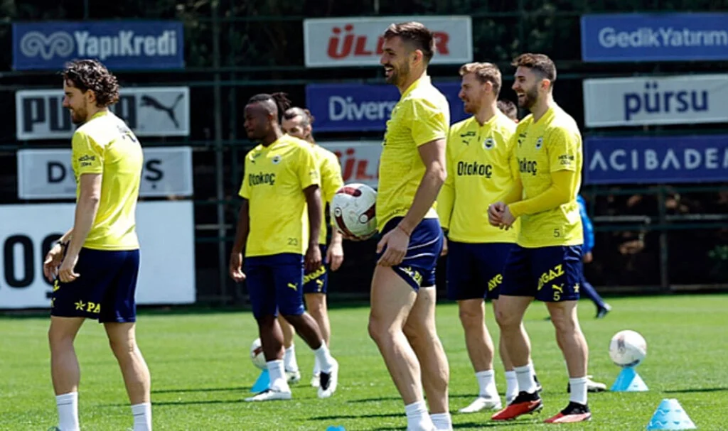 Fenerbahçe, Sivasspor kafilesini açıkladı: 3 isim yok