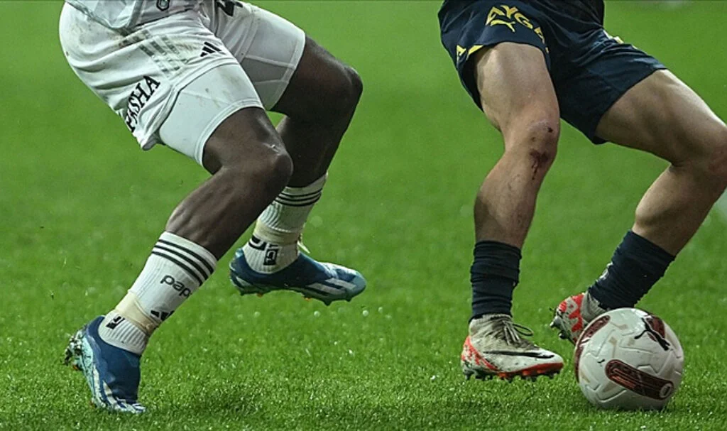 Fenerbahçe, Süper Lig'de Yarın Beşiktaş'ı Ağırlıyor