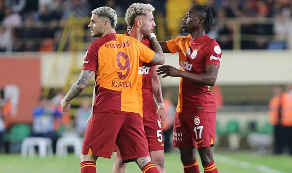 Galatasaray, Alanyaspor'u 4 golle yendi