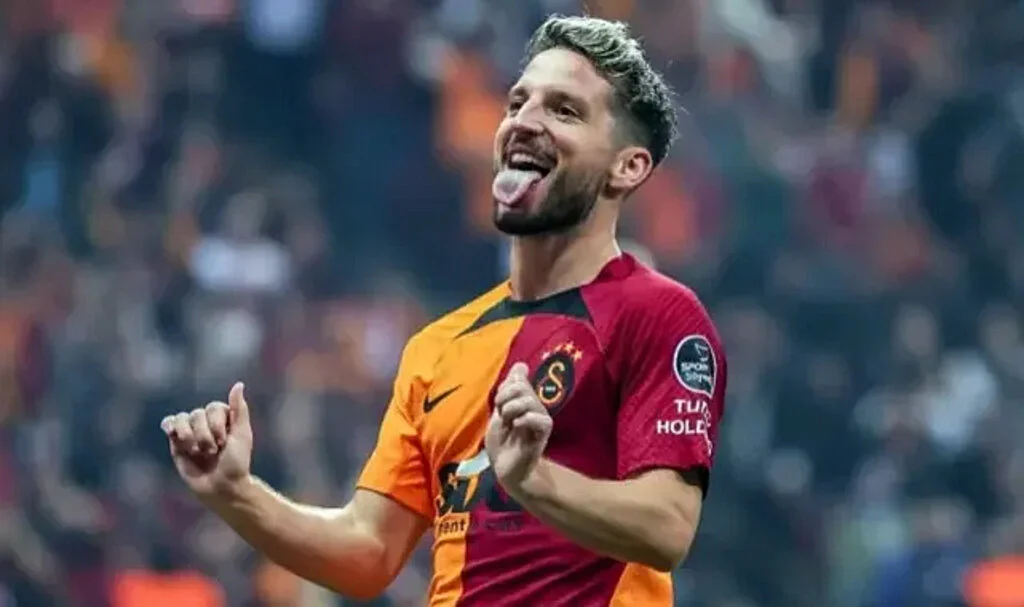 Galatasaray'dan taraftara müjdeli haber! İşte Mertens'in yeni sözleşmesi