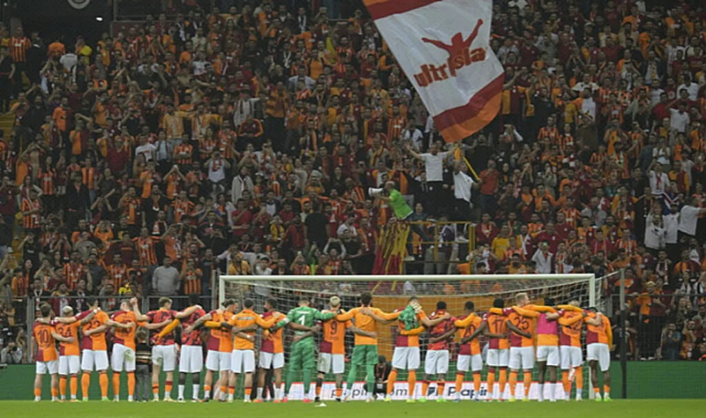 Galatasaray'ın Süper Kupa için özel pankart talebi TFF tarafından onaylandı