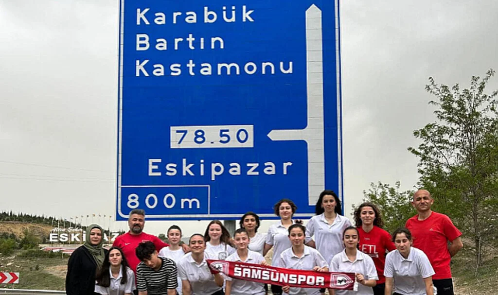 Gazi Lisesi Karabük' gitti