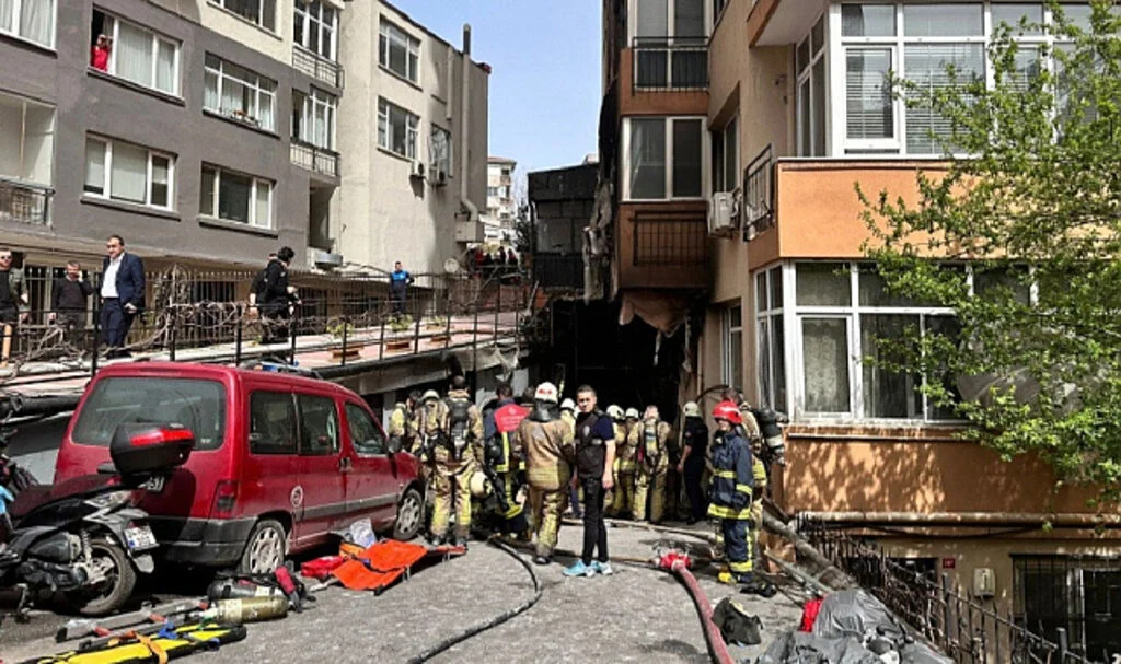 Gece Kulübünde Yangın Faciası: 7 Kişi Öldü