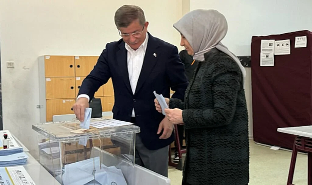 Gelecek Partisi Lideri Ahmet Davutoğlu Seçim Sonuçlarını Değerlendirdi: "Radikal Değişim Kararı Aldık"