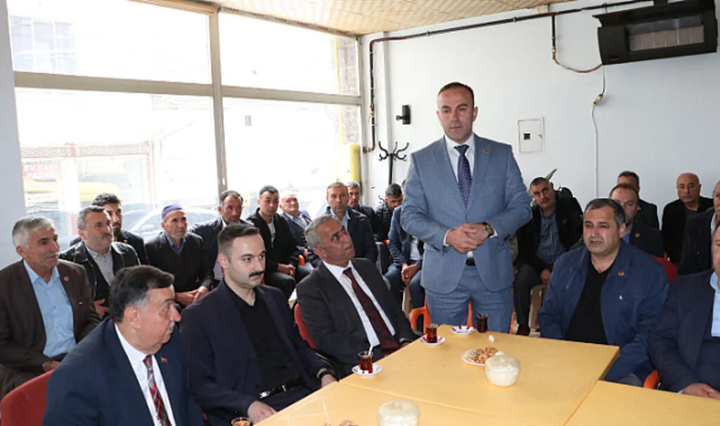 Havza'da Kaymakam Ayvat ve Belediye Başkanı İkiz, muhtarlarla buluştu
