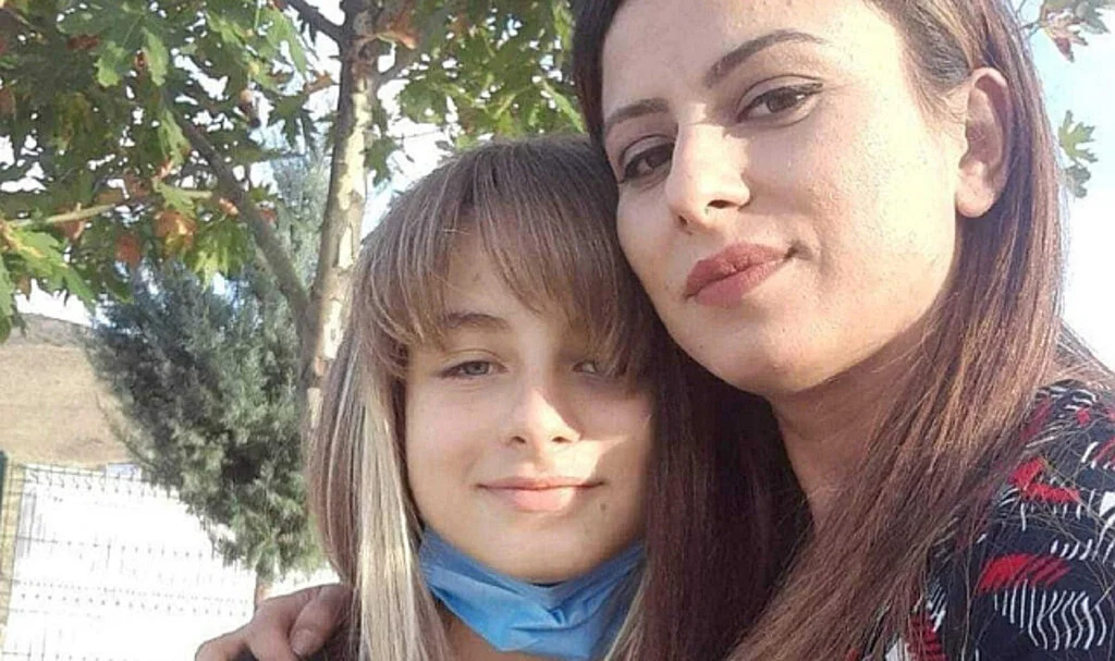 Hurdaya Dönen Araç Anne ve Kızına Mezar Oldu