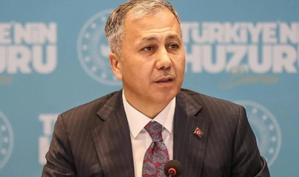İçişleri Bakanı Yerlikaya'dan Acı Haber: Adıyaman'da Polis Merkezi Amir ve Ekipler Amirleri Şehit Oldu