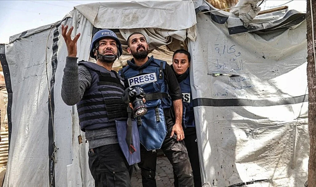 İsrail, Gazze'de AA çadırının bulunduğu bölgeyi vurdu