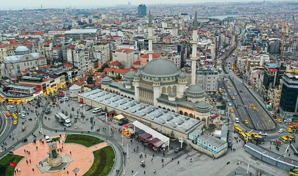 İstanbul Valisi Davut Gül'den 1 Mayıs Açıklaması: Taksim Kapalı Olacak