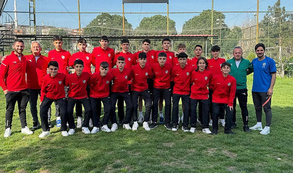 Kadıköyspor'un finallerde rakibi Kartalspor