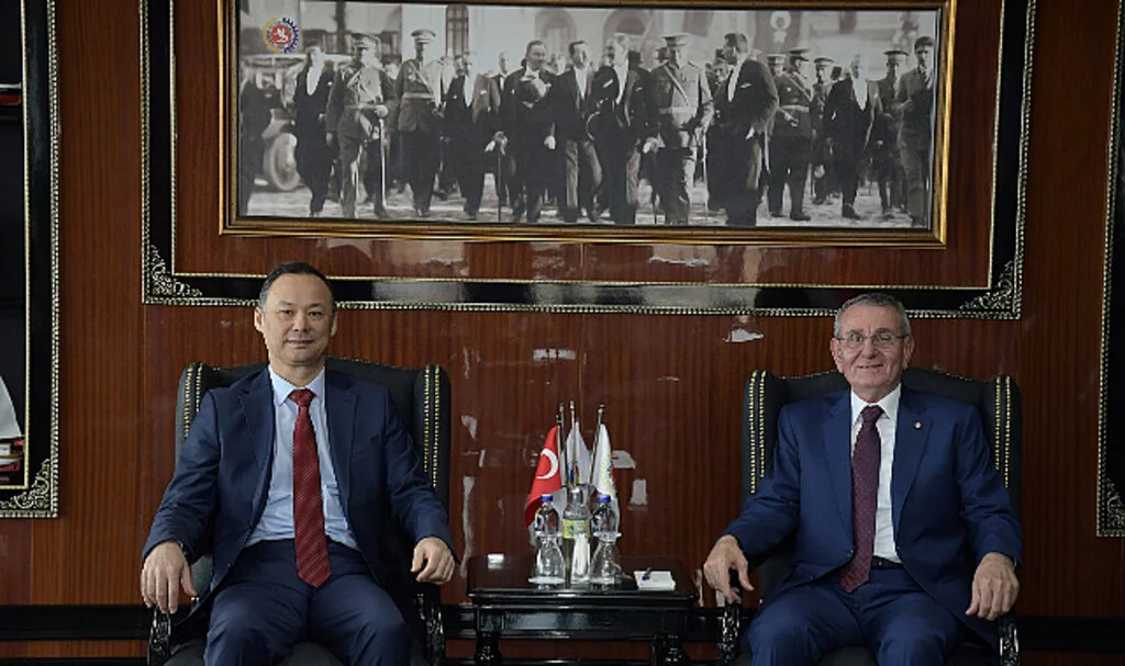 Kırgız Büyükelçisi Kazakbaev’den Samsunlu iş insanlarına çağrı