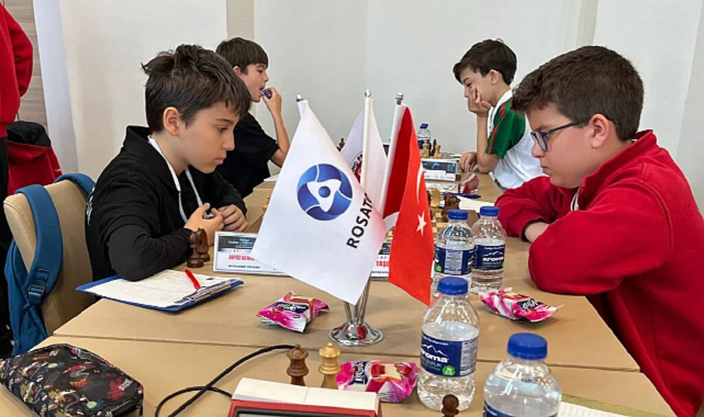 Küçükler ve Yıldızlar Takım Satranç Şampiyonası Sona Erdi