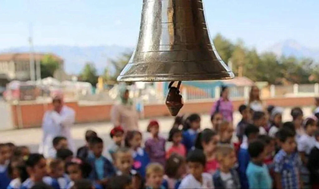 MEB Tarafından Açıklanan Yeni Müfredatın Detayları! Dersler Hafifliyor...