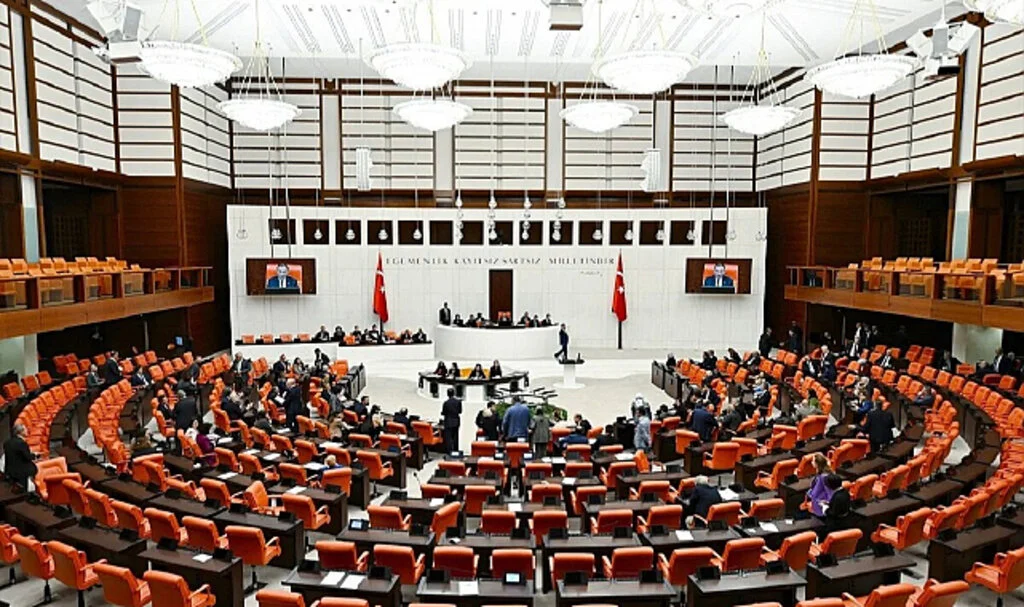 Meclis Gündeminde Fahiş Fiyat Artışları ve Enerji Düzenlemesi