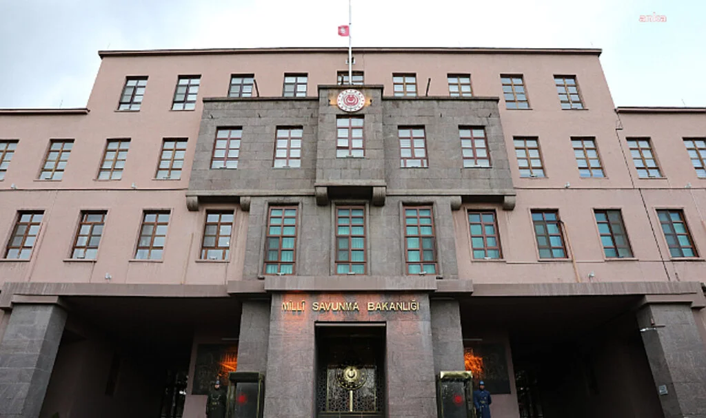MSB Yetkilisi: "Profesyonel Olarak Askerlik Mesleği Yapanlar Oy Kullanma Hakkını Mevzuat Kapsamında Yerine Getirmektedir"