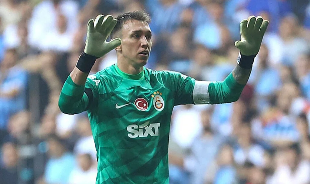 Muslera Süper Lig Rekoru Kırdı