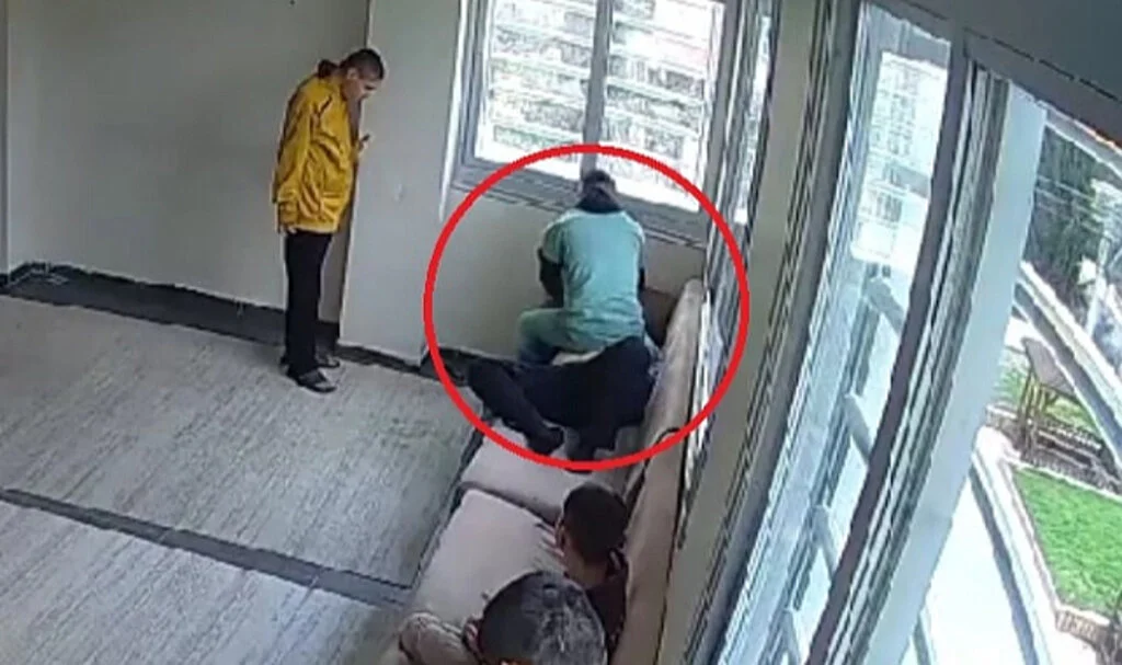Otizmli Efe'ye şiddet: Bakıcının cezası belli oldu