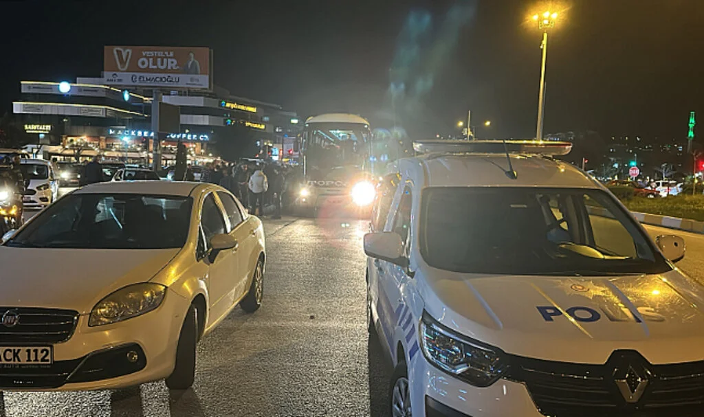 Otobüs Muavinini Rehin Alan Şüpheli Gözaltına Alındı