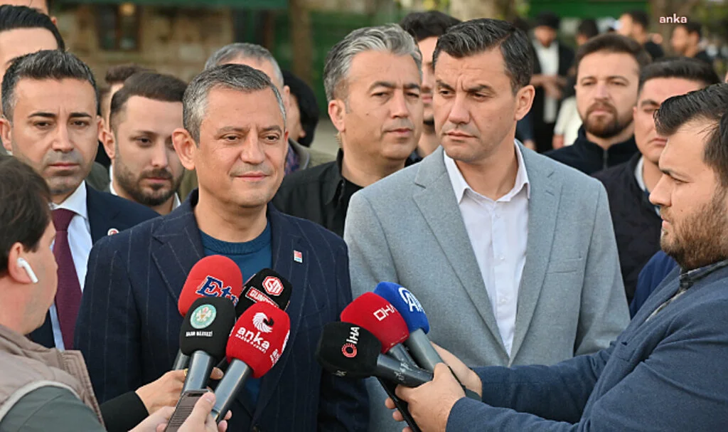 Özgür Özel'den Bahçeli'ye Tepki: ''Demokrasiyle Kurulmamıştır Demek Gerçekten Abesle İştigaldir”
