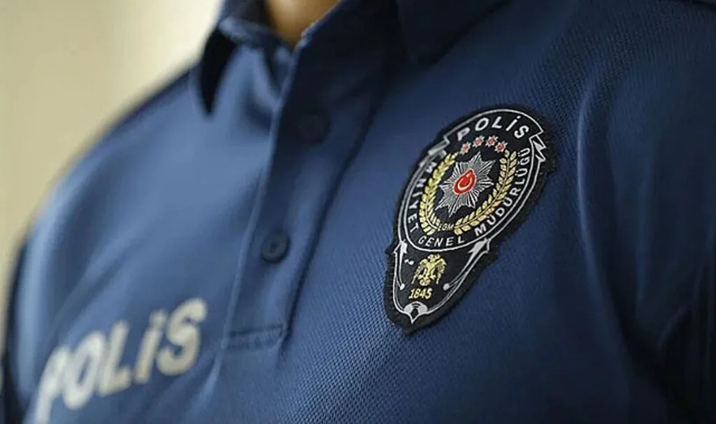 Polis Karakolunda İç Çatışma: İki Yaralı!