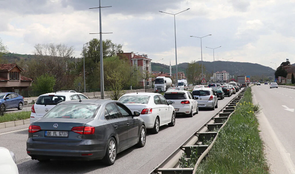 Samsun-Ankara Kara Yolunda Bayram Dönüşü Yoğunluk