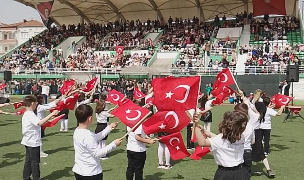 Samsun Bafra ve Alaçam'da 23 Nisan Coşkusu