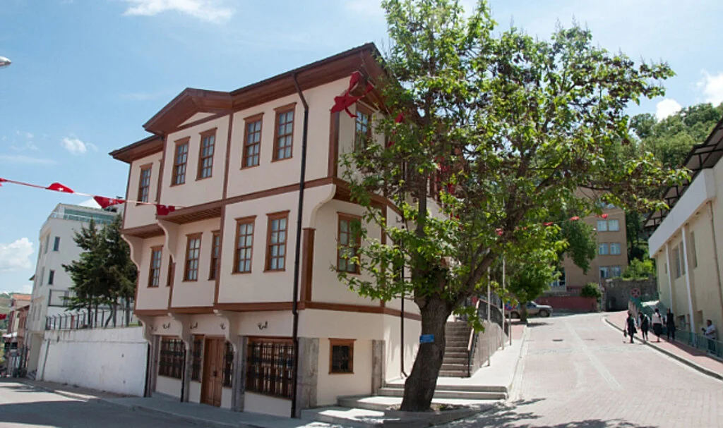Samsun'da bayram tatilinde müzelere yoğun ilgi