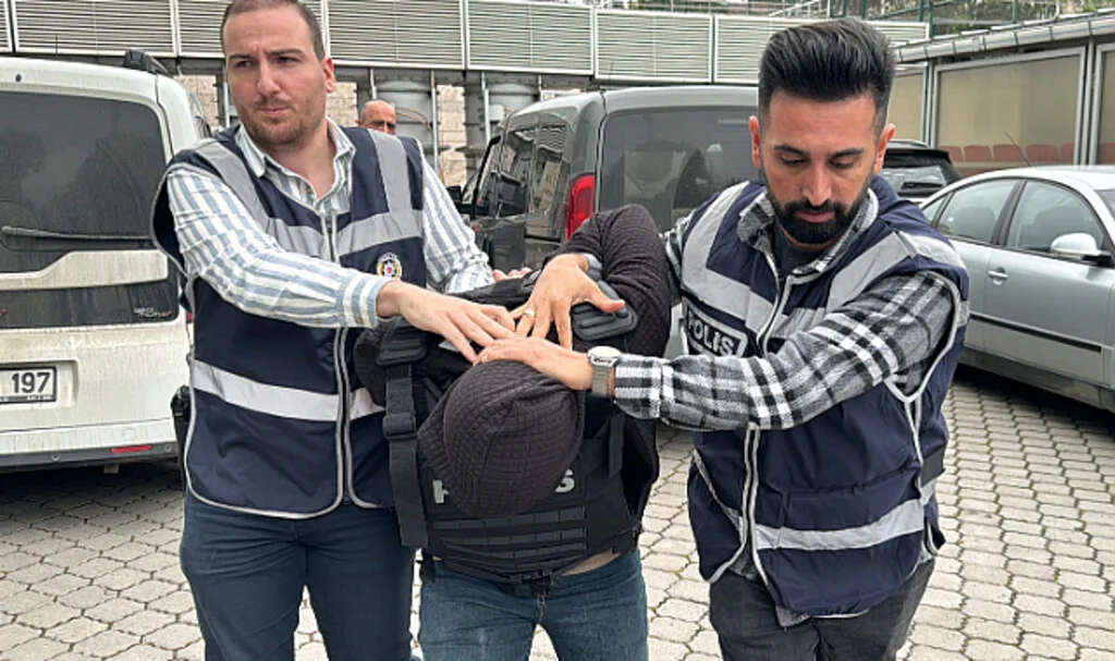 Samsun'da Birlikte Olduğu Kadını Öldüren Şüpheli Adliyeye Sevk Edildi