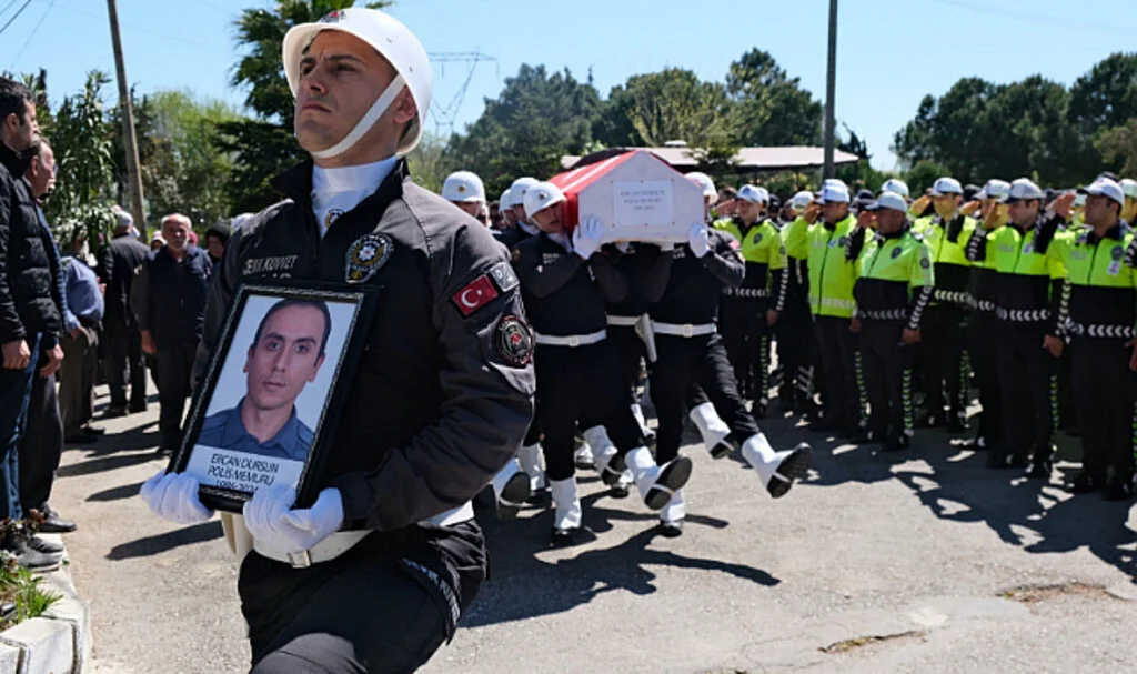 Samsun'da Görevi Başındayken Hayatını Kaybeden Polis Memuru Son Yolculuğuna Uğurlandı