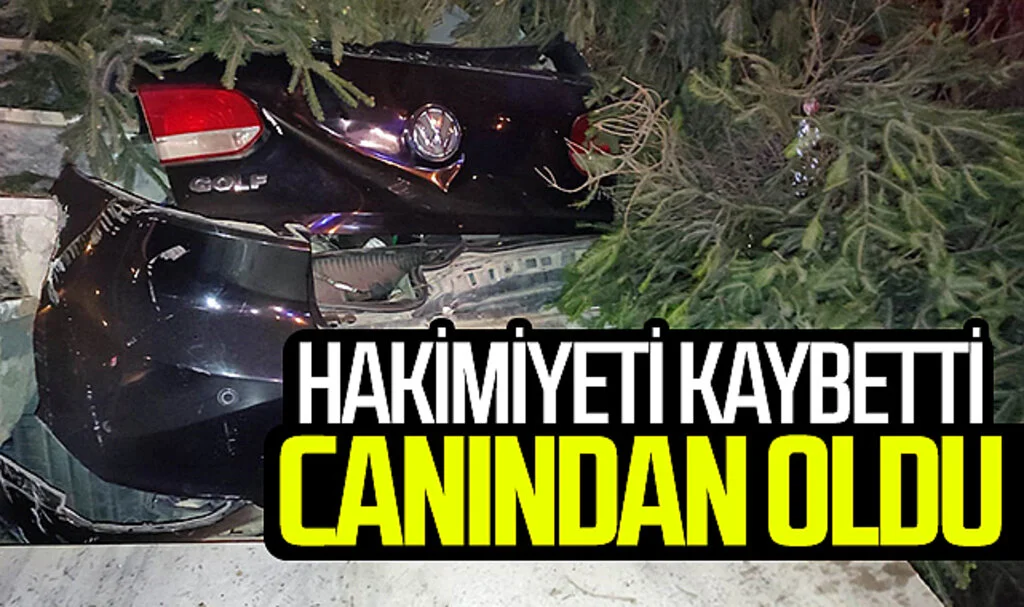 Samsun’da kaza: Önce kaldırıma sonra camiye çarptı