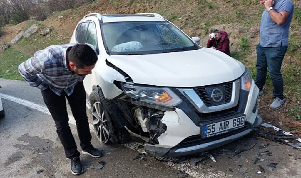 Samsun'da Meydana Gelen Trafik Kazasında 5 Yaralı