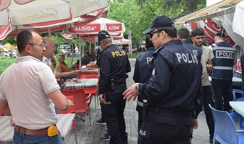 Samsun'da polis, dolandırıcılara karşı vatandaşları uyardı